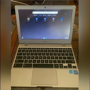 *SOLD* SᗩᗰSᑌᑎG ᑕℎᖇOᗰƐᗷOOK